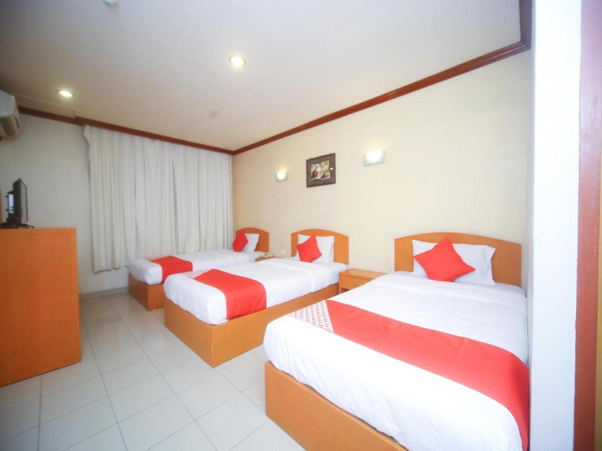 Hotel Super Oyo 1027 London Sandakan